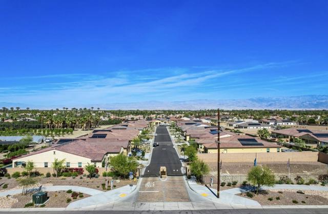 51720 Marquis Lane, La Quinta CA: https://media.crmls.org/mediaz/f801a591-c975-45e2-9b7a-e3b1c17b6124.jpg