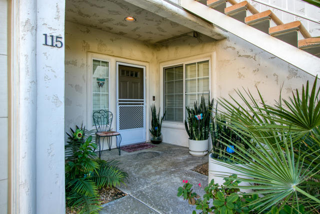 115 Desert Falls Dr. East E Drive, Palm Desert CA: https://media.crmls.org/mediaz/f8020e47-68a4-4545-af7b-a2ceb27749eb.jpg