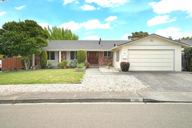 501 Amherst Ct, San Ramon CA: https://media.crmls.org/mediaz/f8025247-355a-4f0d-8f1f-6ed3e7fe8c74.jpg