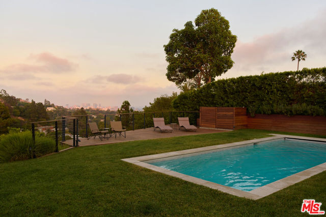 886 Teakwood Road, Los Angeles CA: https://media.crmls.org/mediaz/f8026808-1804-4dc1-8544-f9e175e10935.jpg