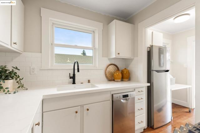 Image 15 of 60 For 2941 Madeline St