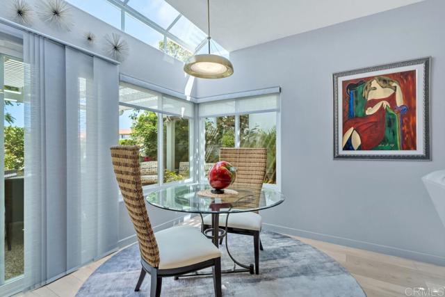 4125 PINDAR Way, Oceanside CA: https://media.crmls.org/mediaz/f80365e5-0e09-458c-80c7-9e42514c3299.jpg