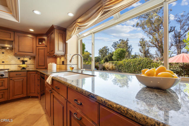 22671 Cheryl Way, Lake Forest CA: https://media.crmls.org/mediaz/f8037c64-a2b1-4f58-b5fa-033b02d0585c.jpg