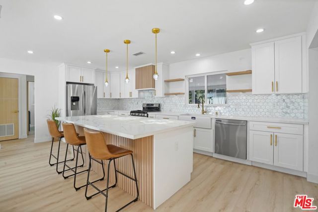 16421 Halsted Street photo 4