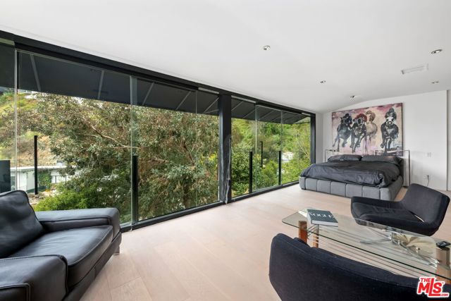 1782 Viewmont Drive, Los Angeles CA: https://media.crmls.org/mediaz/f8041636-1ad4-4cf2-bee5-f32f989802d2.jpg