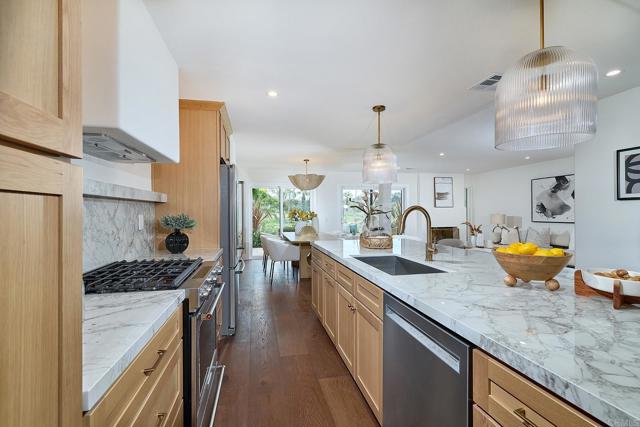 Detail Gallery Image 5 of 42 For 4051 Avenida Brisa, Rancho Santa Fe,  CA 92091 - 3 Beds | 3 Baths