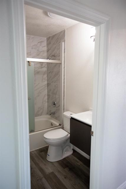 Image 6 of 40 For 1417 Grove Ave  4