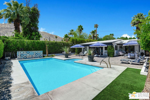 830 N Riverside Drive, Palm Springs CA: https://media.crmls.org/mediaz/f808692f-fafb-487d-8f06-7ec86e74570f.jpg