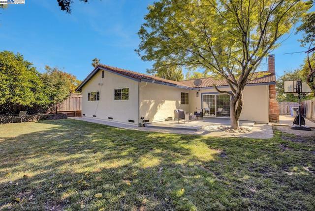 40652 Encanto Way, Fremont CA: https://media.crmls.org/mediaz/f808aac6-b16a-4591-8b28-9b66c33bbb26.jpg