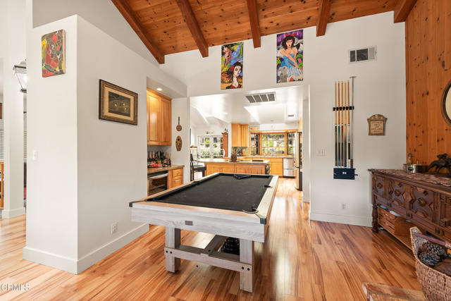 4850 N Moorpark Road, Thousand Oaks CA: https://media.crmls.org/mediaz/f809e075-2ebd-448d-8c6e-9cd24b281437.jpg