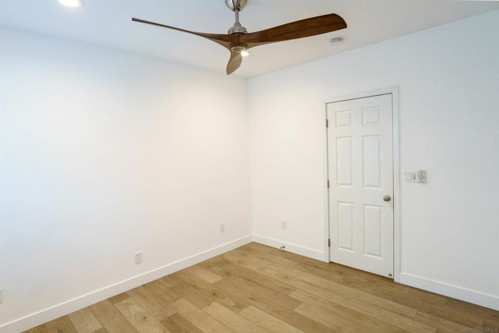 MLS #250018206SD img 28