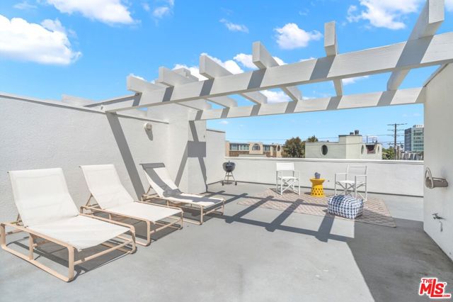 3501 Esplanade, Marina del Rey CA: https://media.crmls.org/mediaz/f80a5725-426a-406b-b39e-afa7be639e29.jpg