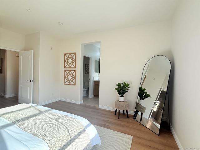 17070 Calle Trevino, San Diego CA: https://media.crmls.org/mediaz/f80ac88d-483b-4c49-8ded-fe066ef47c37.jpg