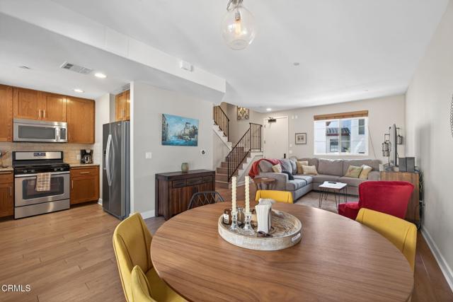 130 N Garden Street, Ventura CA: https://media.crmls.org/mediaz/f80ac951-9c5c-4ae4-907d-3dccf3b44772.jpg