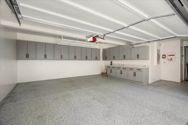 29333 Hub Court, Hayward CA: https://media.crmls.org/mediaz/f80ae2e7-30c5-41d7-985d-aee7ae5048f9.jpg