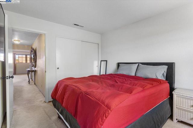 6444 Boone Dr, Castro Valley CA: https://media.crmls.org/mediaz/f80b5d29-2922-4794-8506-95c5399c6d30.jpg