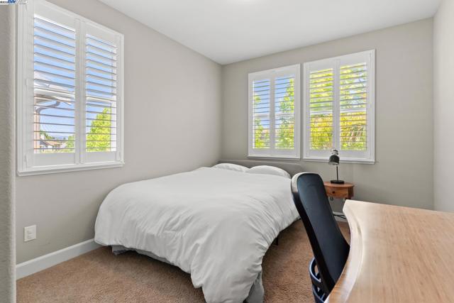 1736 Cottswald St, Danville CA: https://media.crmls.org/mediaz/f80ba2fe-e569-4357-951f-57953cc00f16.jpg