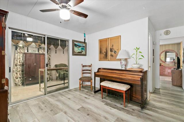 36 Club Circle Drive, Palm Springs CA: https://media.crmls.org/mediaz/f80cc0ea-727f-4e16-ad92-3deface32eb0.jpg