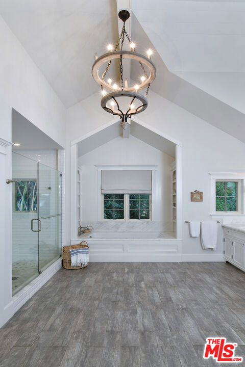 Image 33 of 55 For 3640 Longridge Avenue