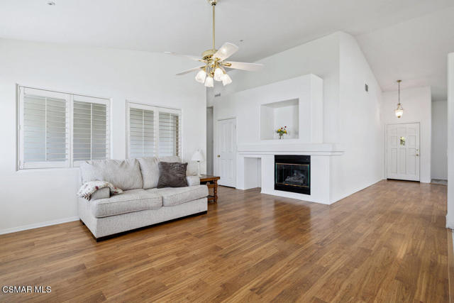 7744 Hayward Street, Ventura CA: https://media.crmls.org/mediaz/f80d777e-def1-4c46-8b81-144bcadb11cf.jpg