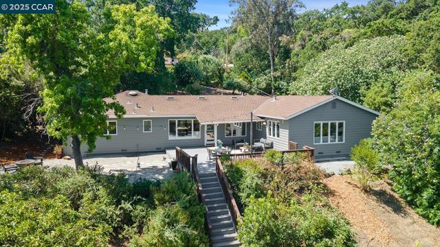 196 Miramonte Rd, Walnut Creek CA: https://media.crmls.org/mediaz/f80d7827-f4f6-4061-8472-27c574f42226.jpg