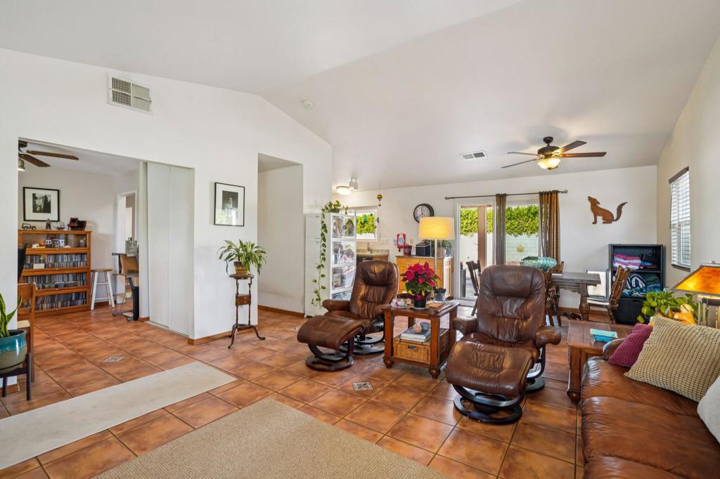 MLS #219138819DA image #10