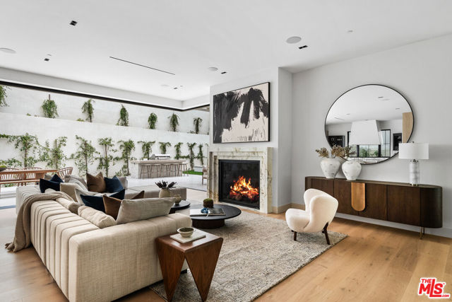 10950 Verano Road, Los Angeles CA: https://media.crmls.org/mediaz/f80e87de-f12c-4535-980a-b012a254f944.jpg