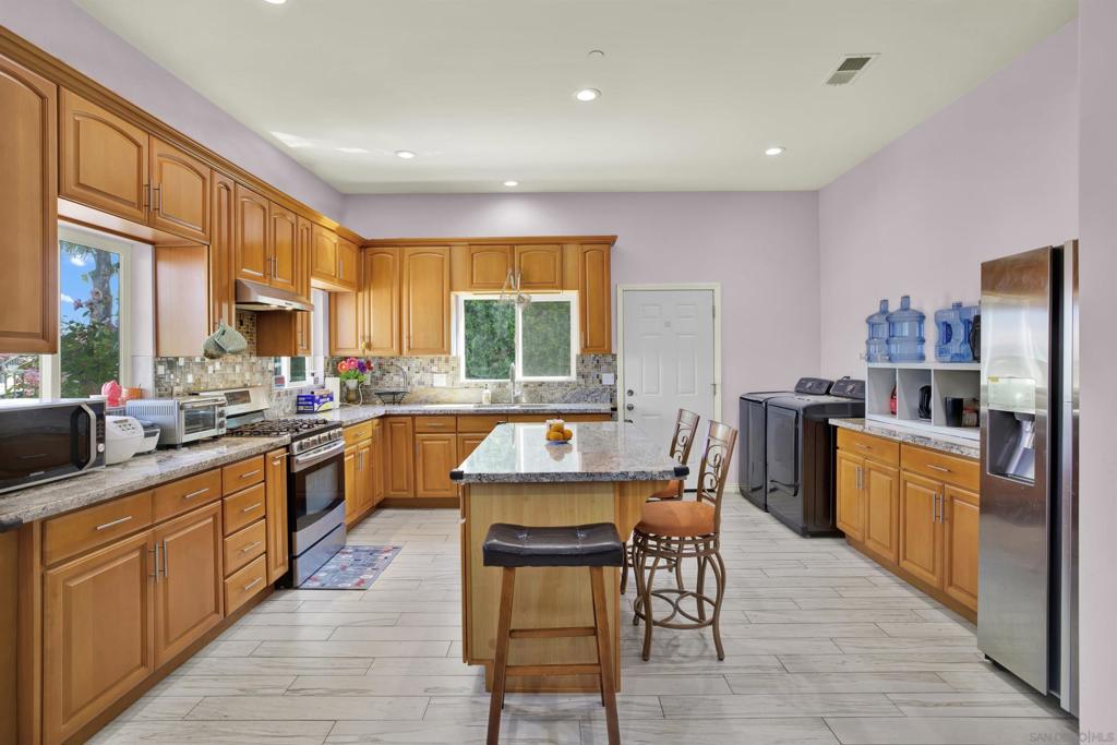 MLS #250039502SD image #7