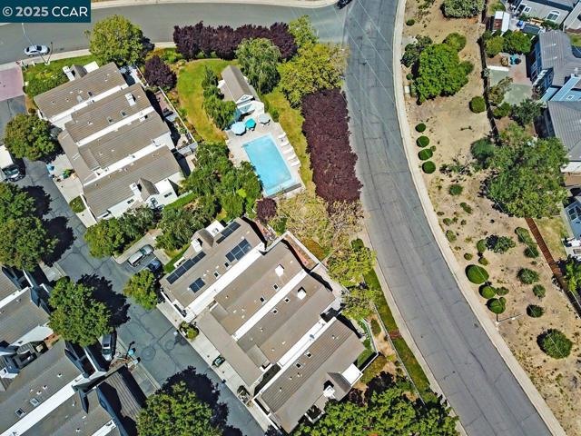 32 Shoal Dr, Vallejo CA: https://media.crmls.org/mediaz/f80f92d2-1d3d-4ea0-814e-ae064de561bb.jpg