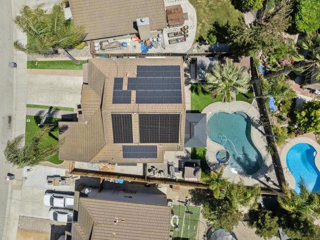 1650 Mimosa Street, Hollister CA: https://media.crmls.org/mediaz/f80fbb9f-24b0-422a-9cf9-c7f3523c942e.jpg