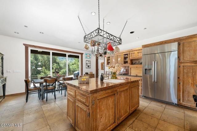 1203 Casa Grande Drive, Simi Valley CA: https://media.crmls.org/mediaz/f81013a8-fe65-409f-9b5a-499a117f5746.jpg