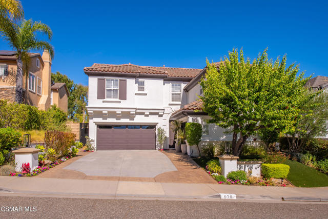 976 Blackbourne, Oak Park CA: https://media.crmls.org/mediaz/f8103838-7add-4e5d-84e1-023f667d4148.jpg