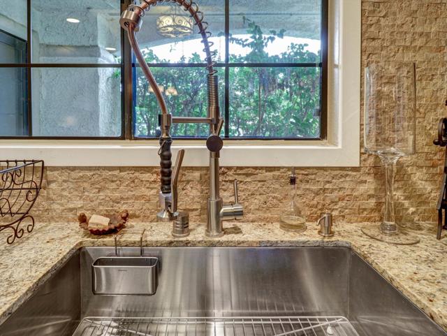 2001 E Camino Parocela, Palm Springs CA: https://media.crmls.org/mediaz/f810b600-133e-40f9-8b85-04a62b56f9b7.jpg