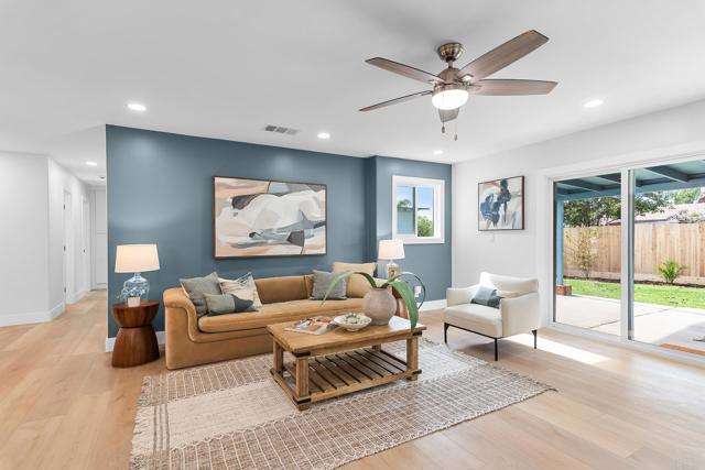 Detail Gallery Image 5 of 26 For 4947 Luna Dr, Oceanside,  CA 92057 - 3 Beds | 2 Baths