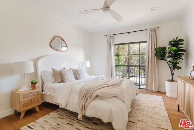 11737 Darlington Avenue, Los Angeles CA: https://media.crmls.org/mediaz/f810e909-917f-4140-9141-c40a55ca2abe.jpg