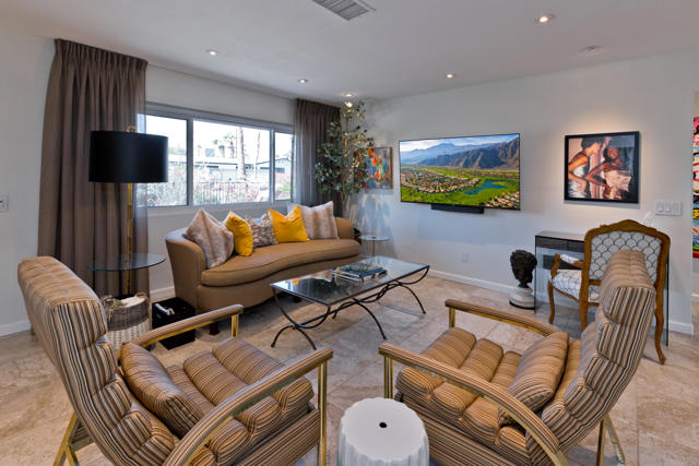 2200 E Acacia, Palm Springs CA: https://media.crmls.org/mediaz/f811181f-e617-467c-960f-561b3f92b6dd.jpg