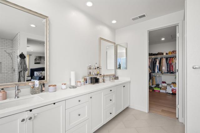 8304 The Grant Place, Bonita CA: https://media.crmls.org/mediaz/f8114040-d39a-478e-9924-35a688b1bda2.jpg