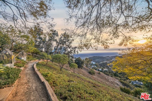 2727 Corral Canyon Road, Malibu CA: https://media.crmls.org/mediaz/f811ab34-1800-465a-8ef3-f52922ff288b.jpg
