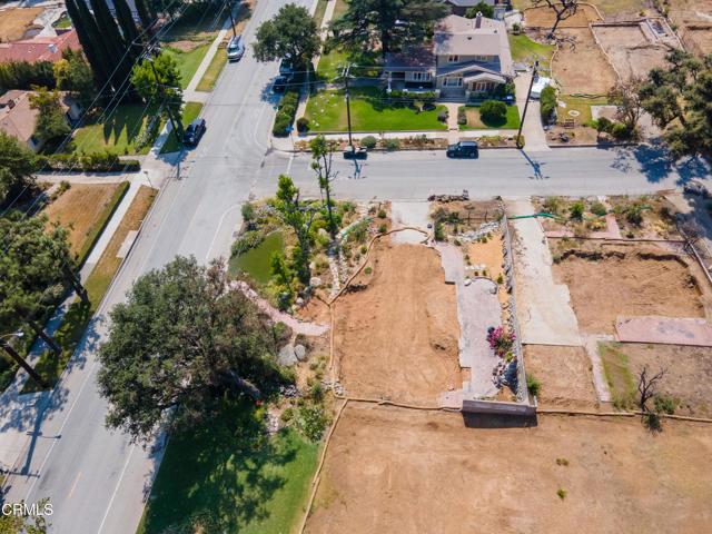 1215 E Mendocino Street, Altadena CA: https://media.crmls.org/mediaz/f8133fe1-9887-43a5-86d0-4b7f5a7ed4ad.jpg
