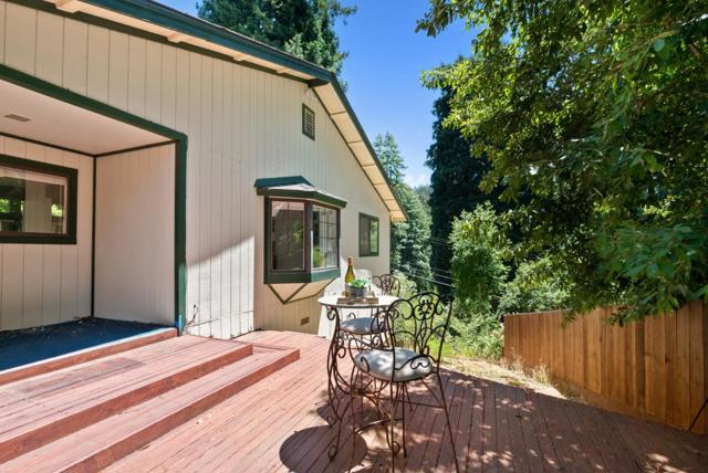 644 Debbie Drive, Boulder Creek CA: https://media.crmls.org/mediaz/f8137a9b-c509-47fc-94ac-9e1cbaeb59a1.jpg