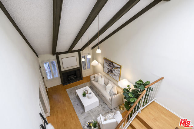 4628 Maytime Lane, Culver City CA: https://media.crmls.org/mediaz/f8138683-a933-409f-9443-ea9462419673.jpg