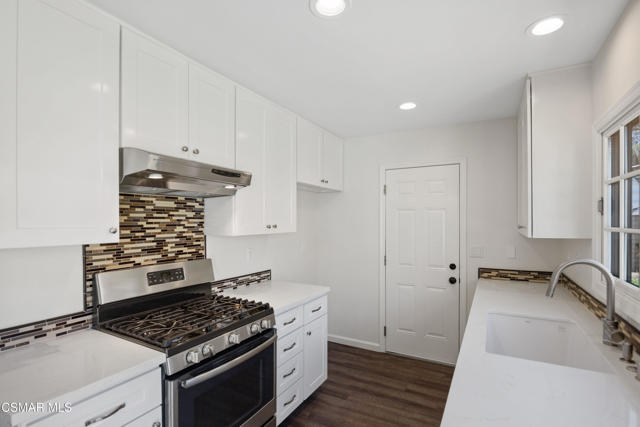 539 American Oaks Avenue, Newbury Park CA: https://media.crmls.org/mediaz/f813db97-cfae-4a4a-96bd-c5da32f5a698.jpg