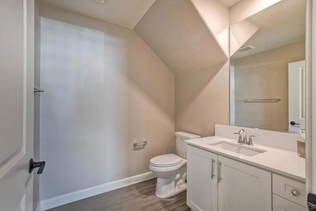 1097 Delpy View Point, Vista CA: https://media.crmls.org/mediaz/f813ec6f-4e1b-46cd-9bd0-928433f204af.jpg