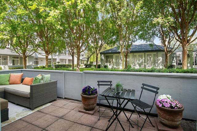1648 Parkview Green Circle, San Jose CA: https://media.crmls.org/mediaz/f814939b-1e50-47e0-9369-2f76f41dff35.jpg