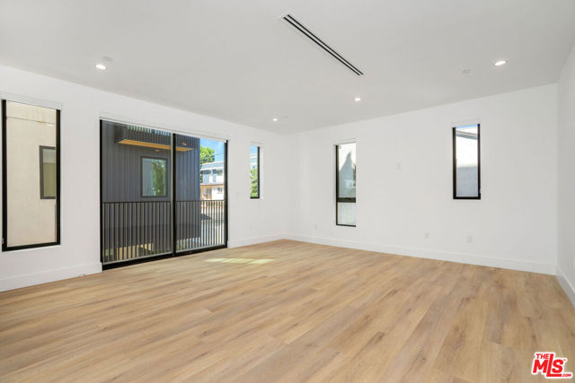 111 N Orlando Avenue, Los Angeles CA: https://media.crmls.org/mediaz/f815889b-de9c-4764-b078-41bc8619f3af.jpg