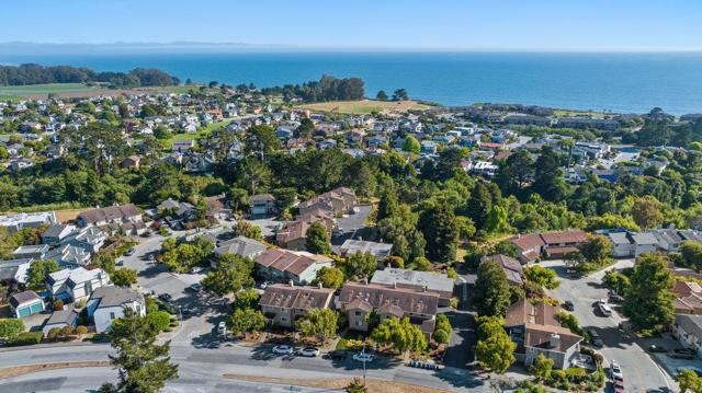 1742 Seascape Boulevard, Aptos CA: https://media.crmls.org/mediaz/f815b94e-e2ee-484d-9156-07299008b896.jpg