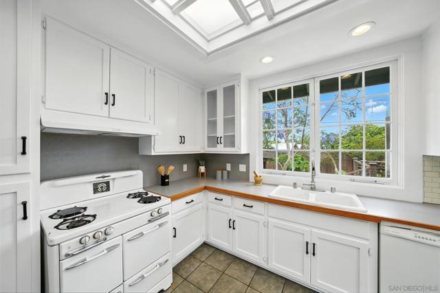 1720 Bancroft St., San Diego CA: https://media.crmls.org/mediaz/f8160f42-fb0f-465e-aff5-13b0d16ff616.jpg