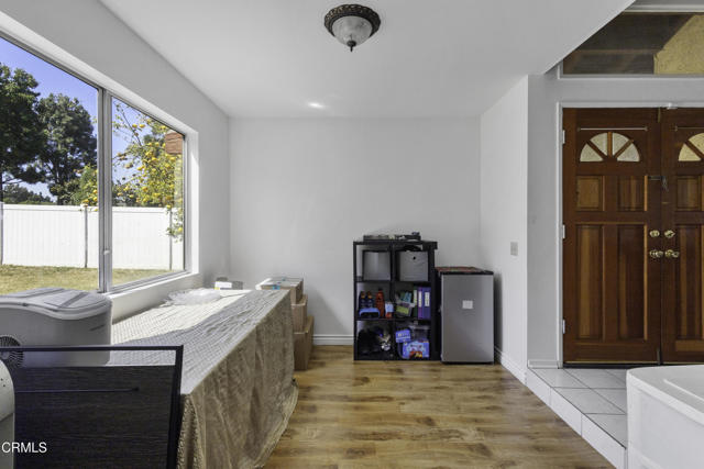 1461 Lexington Court, Camarillo CA: https://media.crmls.org/mediaz/f81618cc-f1ca-4bc0-8cea-8589eb35c3ec.jpg