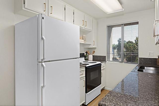 5350 Baltimore Dr, La Mesa CA: https://media.crmls.org/mediaz/f8166e70-1386-4cdf-a105-c30b04e6213d.jpg