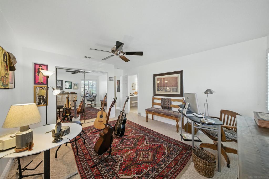 MLS #250031505SD img 45